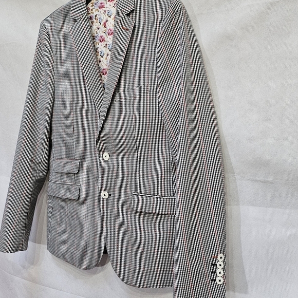 Paisley & Grey Skinny Fit Black White Red Checked Suit Coat Jacket Size 40R - Picture 2 of 9